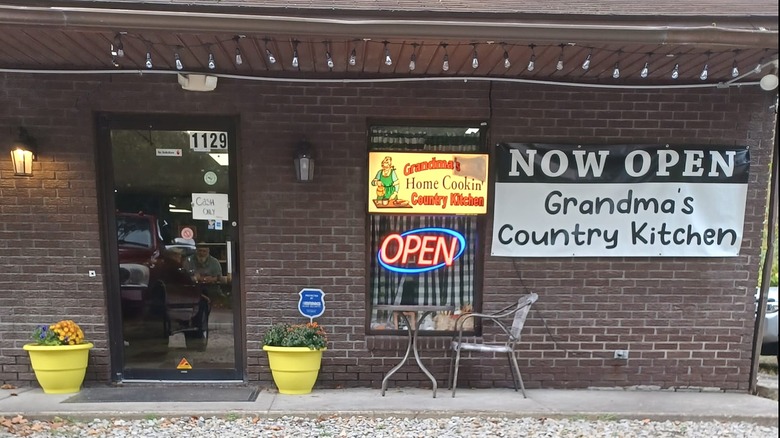 Brick-and-mortar exterior of Grandma's Country Kitchen