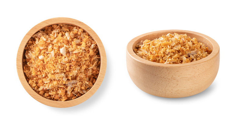 wooden bowl with fried garlic bits