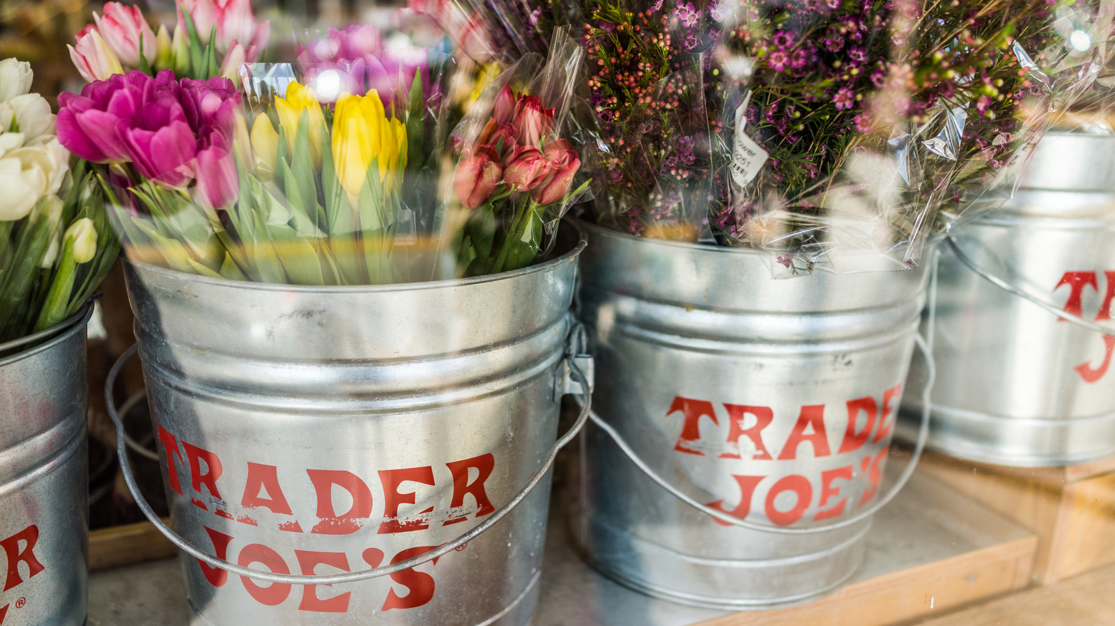 FoodWireDaily — The Trader Joe's Summer Pie Shoppers Say Is 'Spectacular'