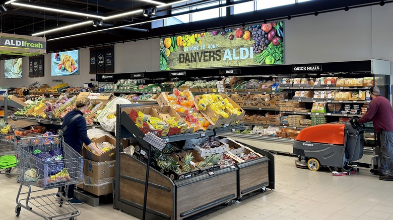 Aldi store in Davners