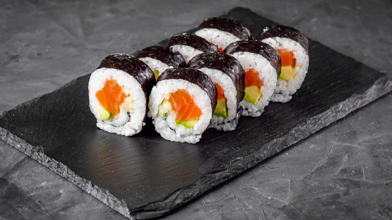 futomaki on black plate