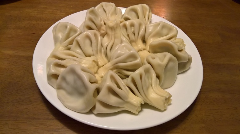 Plate of Georgian khinkalli dumplings