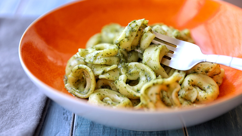 tortellini in pesto sauce