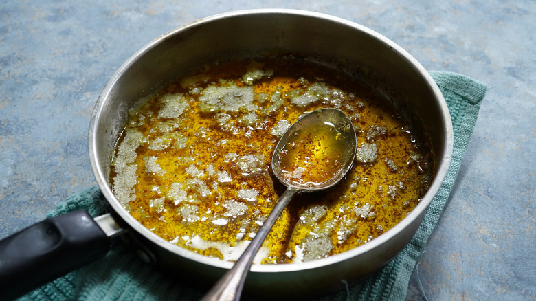 Bubbling ghee hot pan