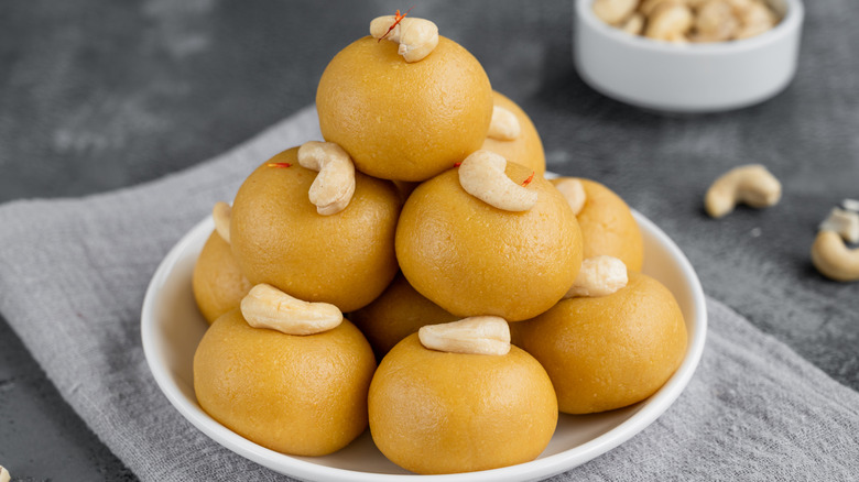 Plate besan ladoo with cashews saffron