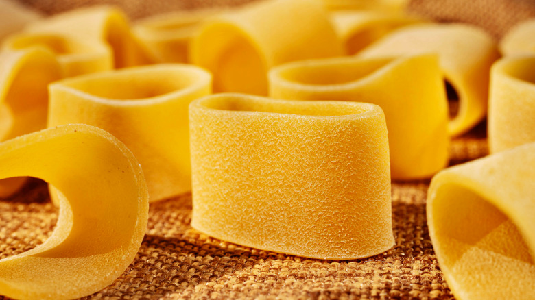 dried calamarata noodles