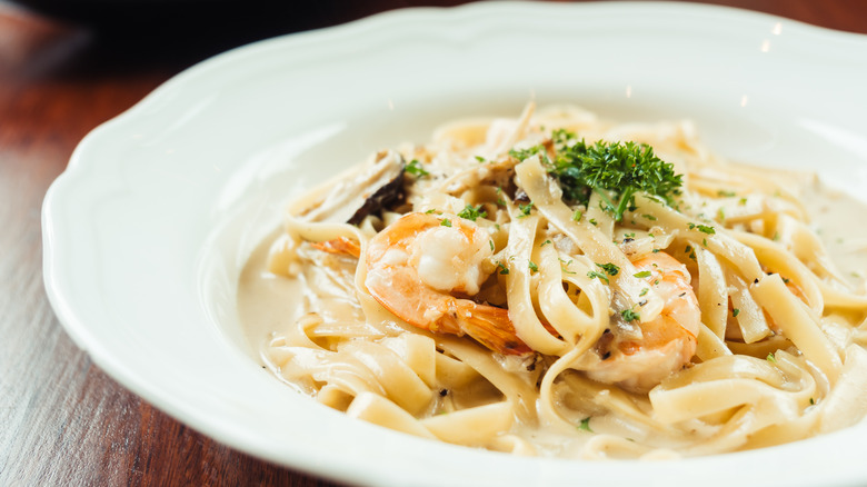 bowl of creamy fettucine