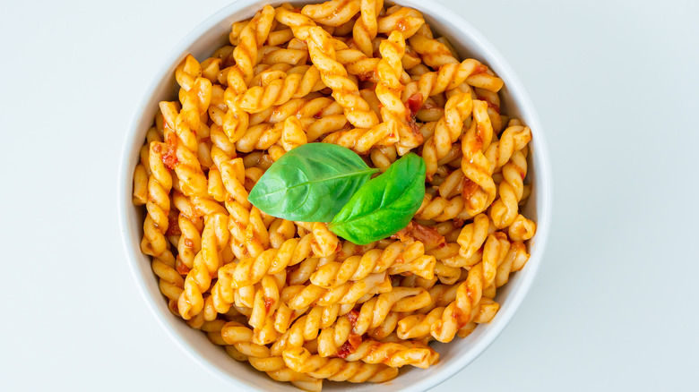 bowl of gemelli pasta