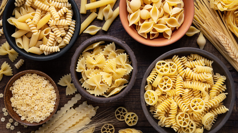 bowls of different pastas