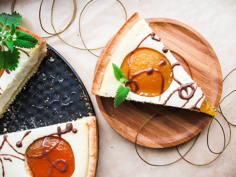 Cream Cheese Pie With Nutella and Strawberries