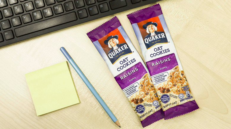 Quaker oatmeal and raisin cookies