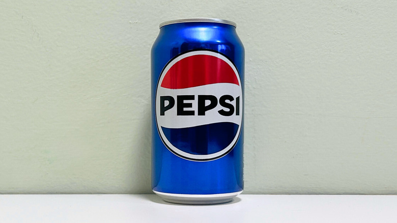 A can of Pepsi Original