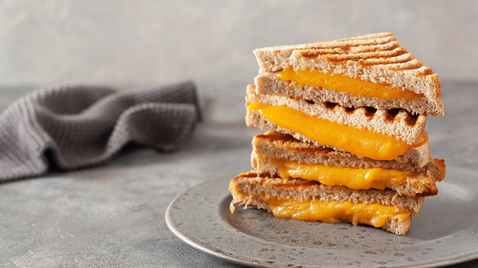 The Unexpected Connection Between American Cheese And Switzerland - Vimarsana News