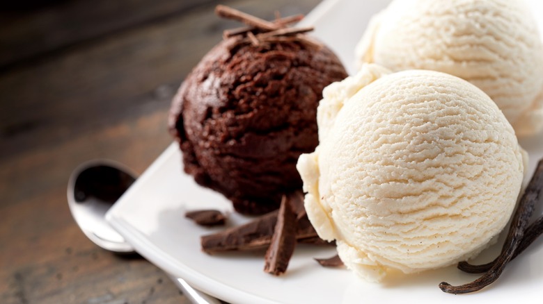 ice cream scoops, chocolate vanilla