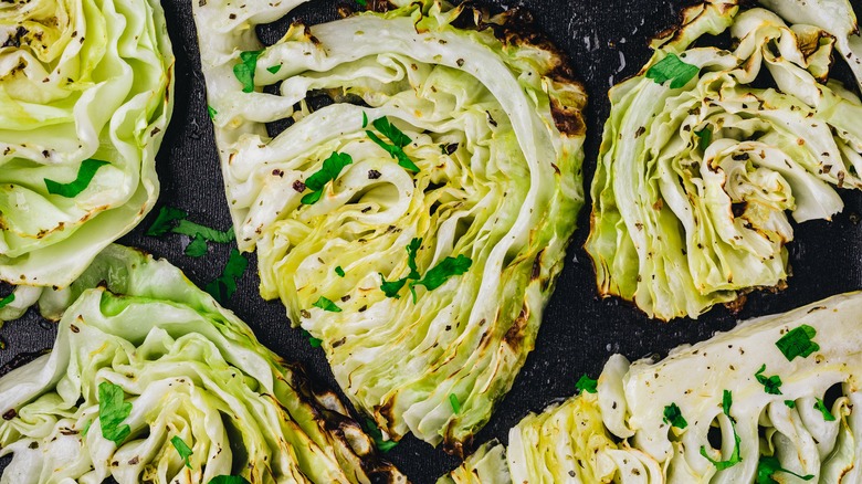 grilled cabbage slices