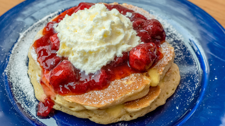 A plate of New York cheesecake pancakes