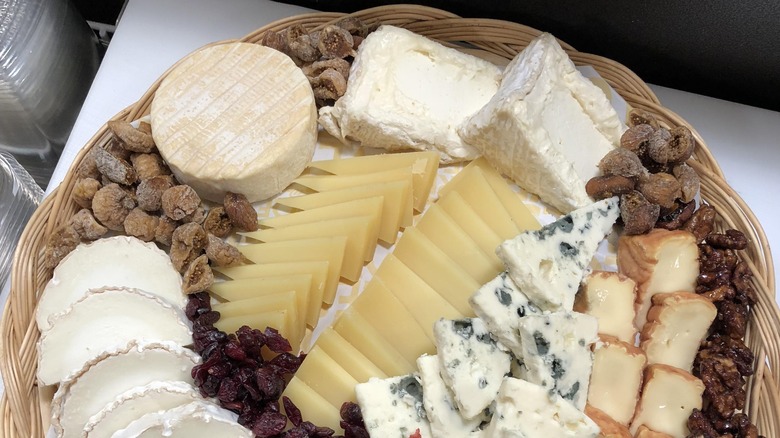 catering tray holding Wegmans cheese