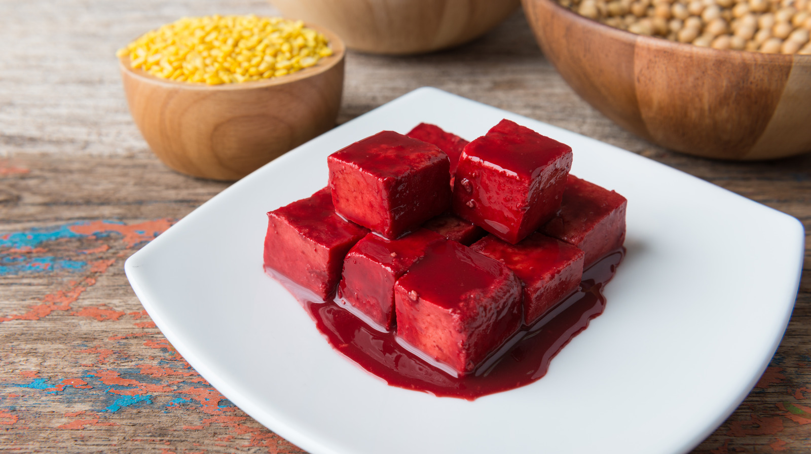 The Vegetarian Ingredient That's A Perfect Substitute For Oyster Sauce