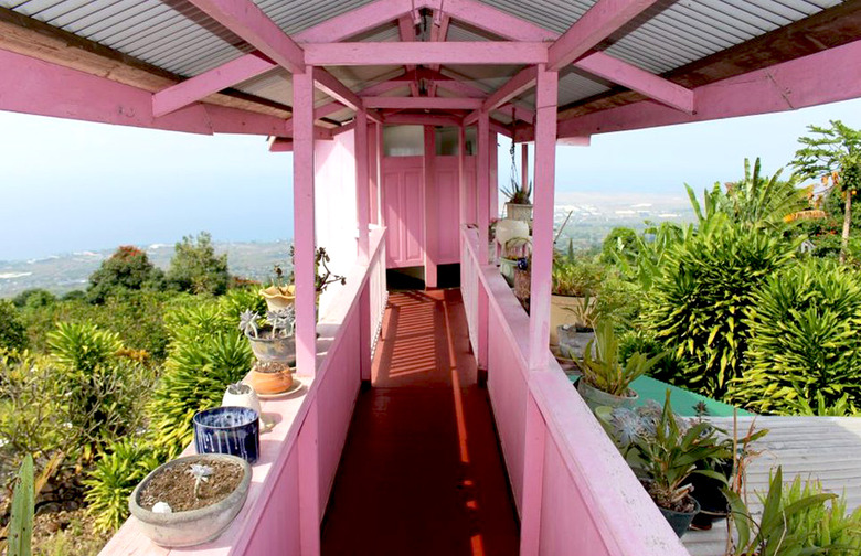 Hawaii: World's Most Scenic Urinal, Kealakekua