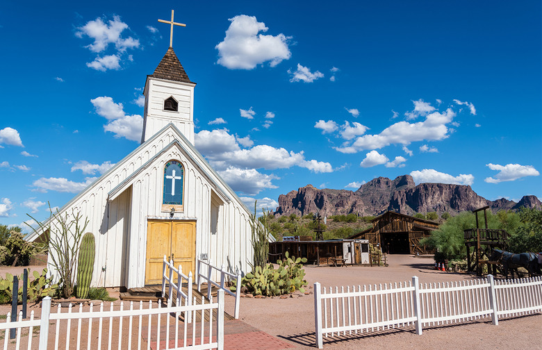 Arizona: Elvis Memorial Chapel, Apache Junction