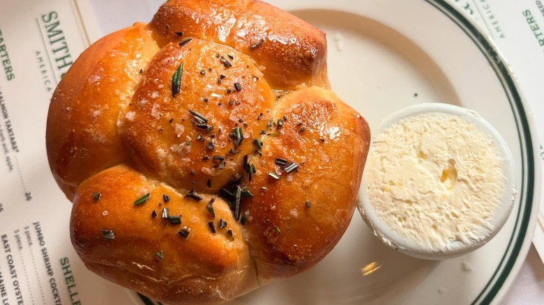 Smith & Wollensky bread and butter