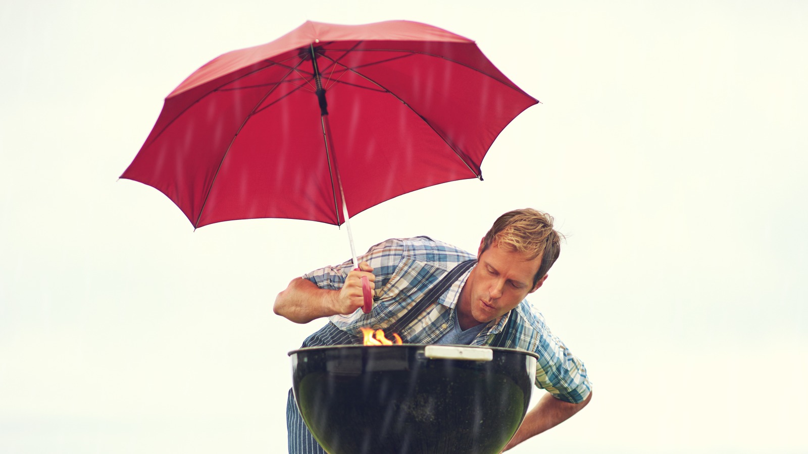 Use These Tools To Avoid Issues When Grilling In The Rain
