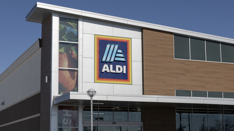Aldi exterior