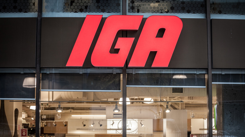 IGA exterior sign