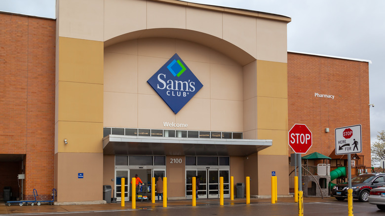 Sam's Club exterior