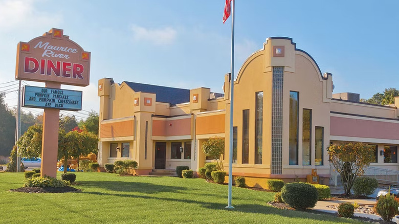 Exterior of The Maurice River Diner in Port Elizabeth