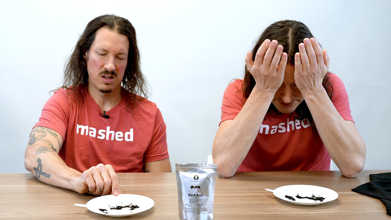 These Brothers Tried 12 Bugs And Their Reactions Are Priceless - Vimarsana News