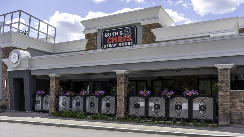 Ruth's Chris Steak House restaurant exterior