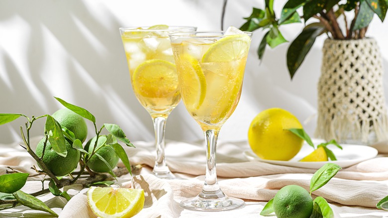 Lemon cocktails in glasses
