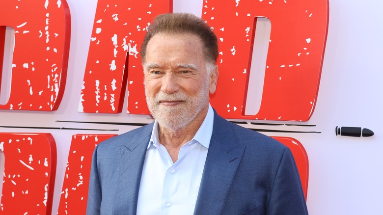 A front shot of Arnold Schwarzenegger.