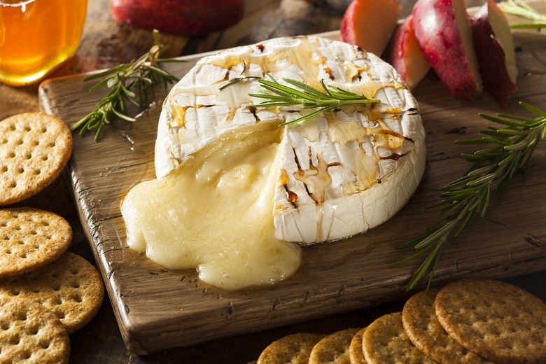 This Doctor Says Cheese Can Be as Addictive as Morphine