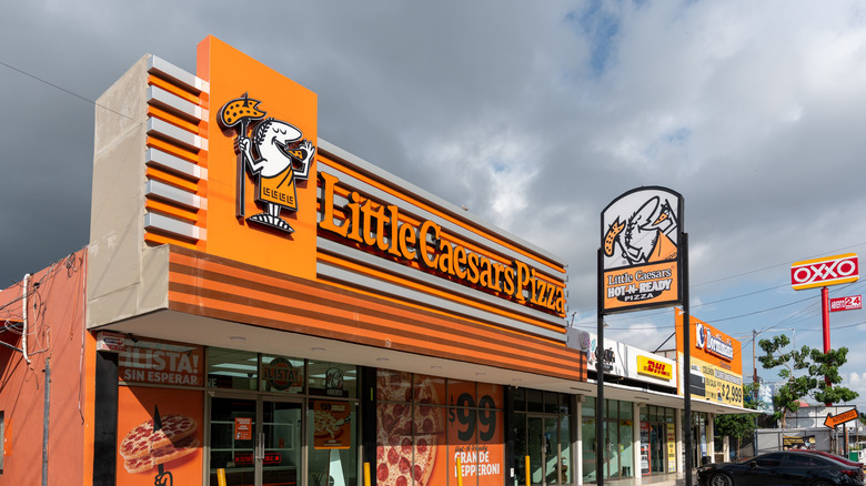 Little Caesar's storefront