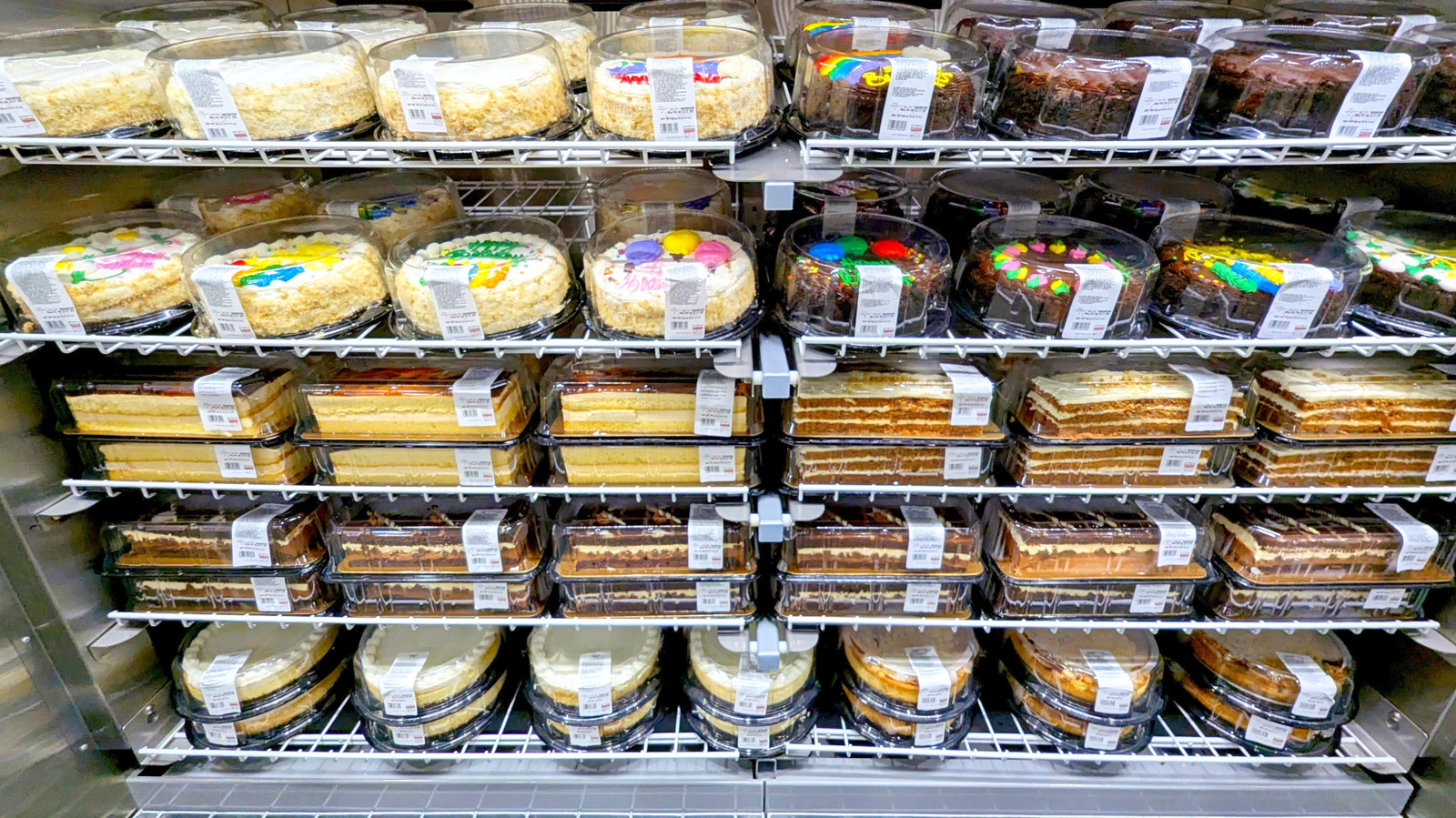 FoodWireDaily — This Is Hands Down The Best Grocery Store Chocolate Cake