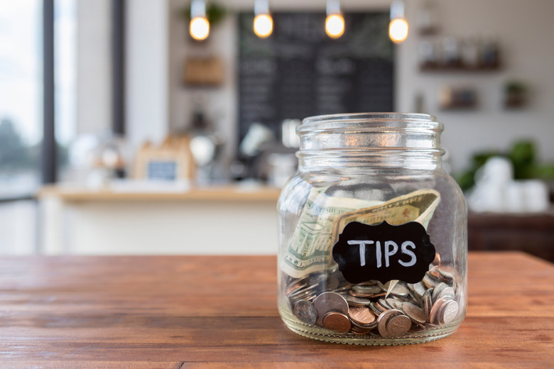 This is How Much You Should Actually Tip Your Server