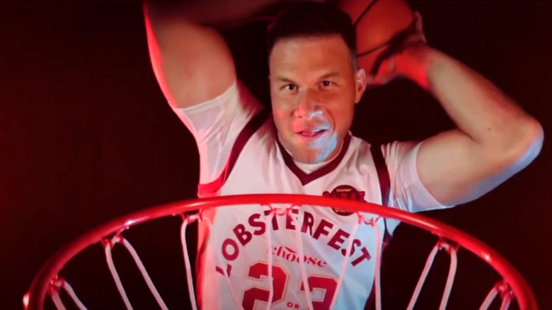 Blake Griffin dunks a basketball in a new 2025 Red Lobster commercial