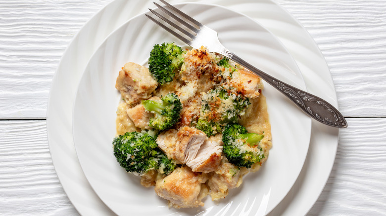 A plate of Chicken Divan