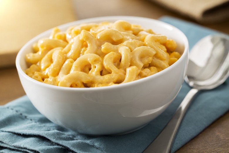 This Potluck Mac and Cheese Has Twitter Outraged
