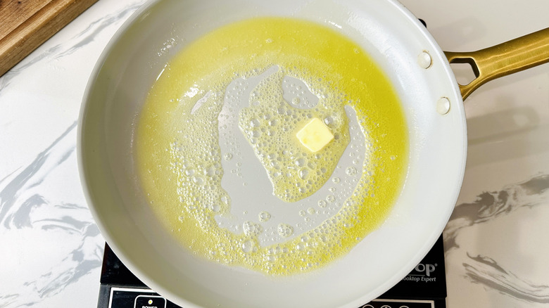 butter and oil in a frying pan