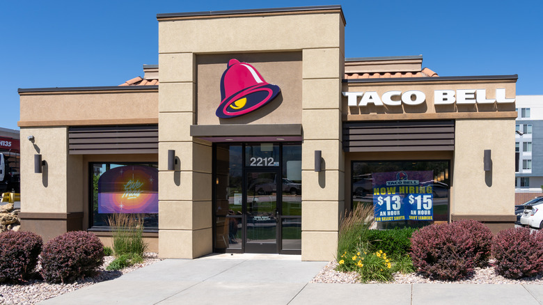 Taco Bell storefront daytime