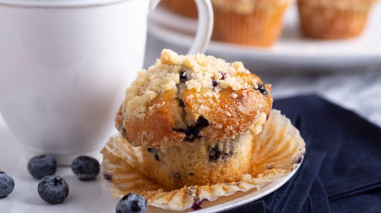Blueberry muffin with sugar crust