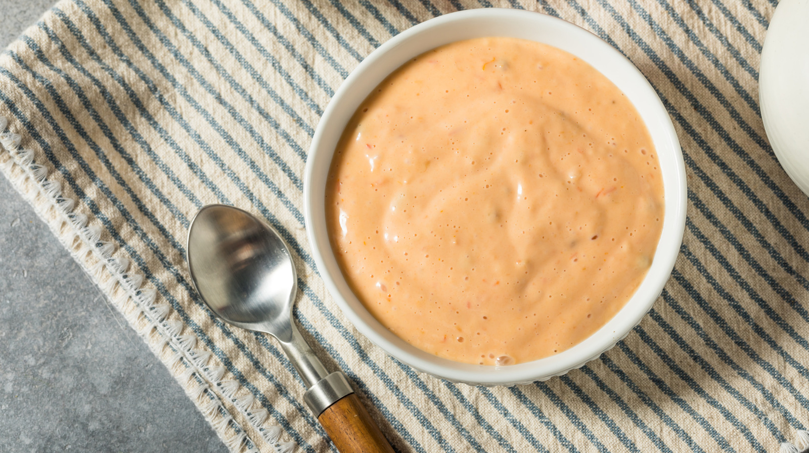 Thousand Island Vs Russian Dressing What's The Difference?