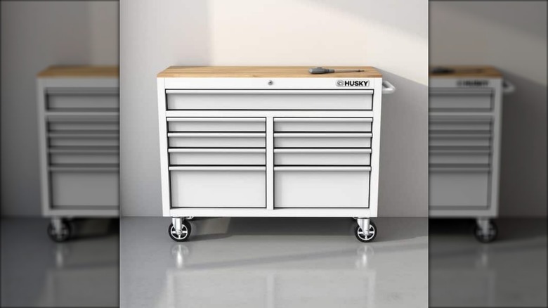 Gloss While Husky 9-Drawer Mobile Workbench Cabinet