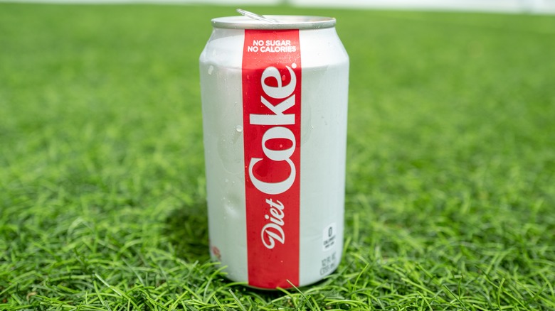 can of diet coke