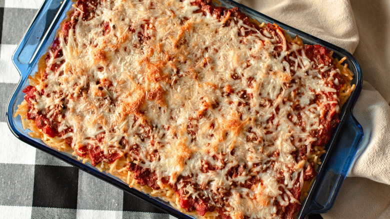 Baked spaghetti with cheese topping