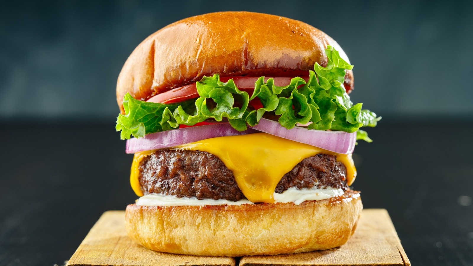 To Toast Or Not To Toast? How To Handle Types Of Hamburger Buns