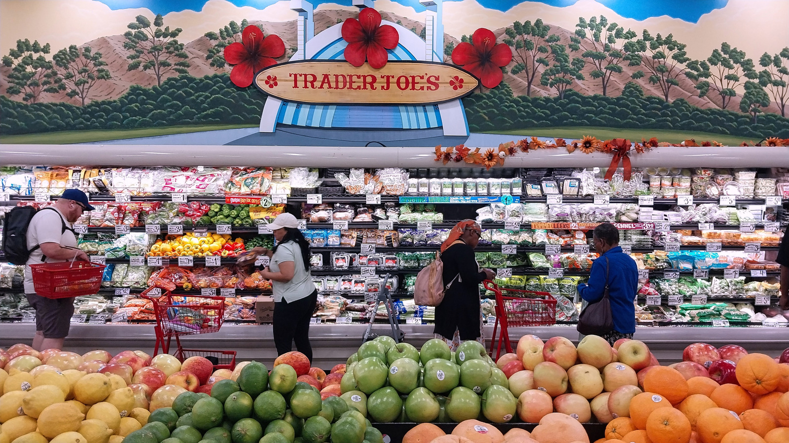 7 Trader Joe's Myths You Need To Stop Believing